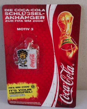 93101-3 € 1,50 coca cola sleutelhanger WM 2006.jpeg